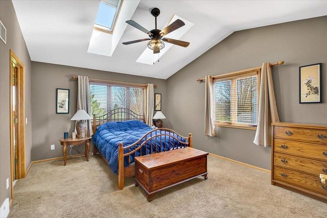 1205 Greenbrier Drive, Waunakee, WI 53597