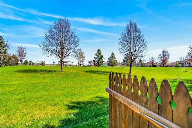 1205 Greenbrier Drive, Waunakee, WI 53597