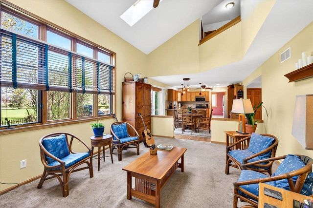 1205 Greenbrier Drive, Waunakee, WI 53597