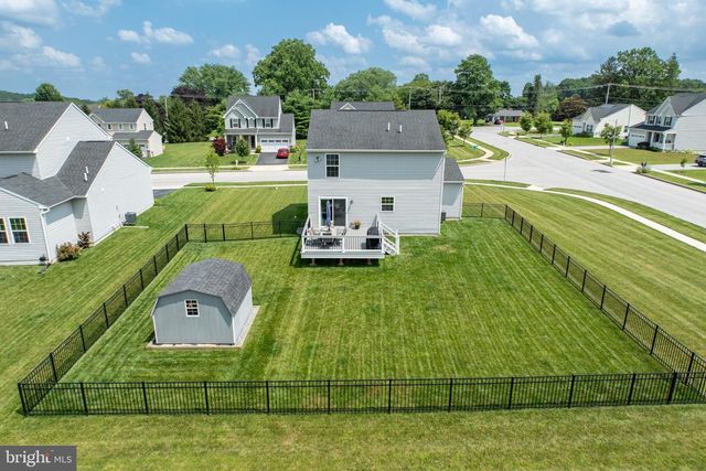 102 DAGUE FARM DR, Coatesville, PA 19320