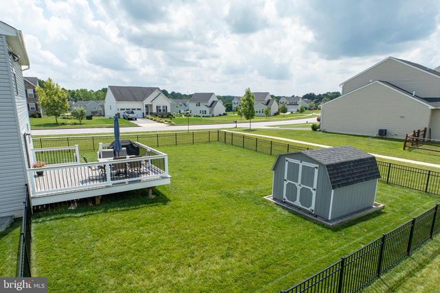 102 DAGUE FARM DR, Coatesville, PA 19320