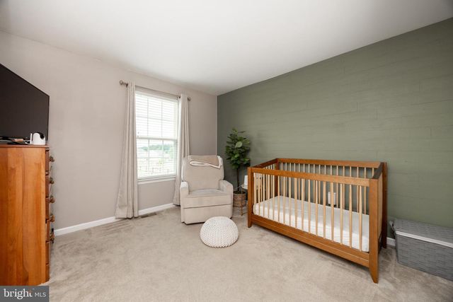 102 DAGUE FARM DR, Coatesville, PA 19320