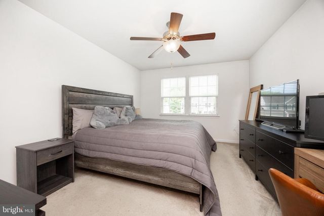 102 DAGUE FARM DR, Coatesville, PA 19320