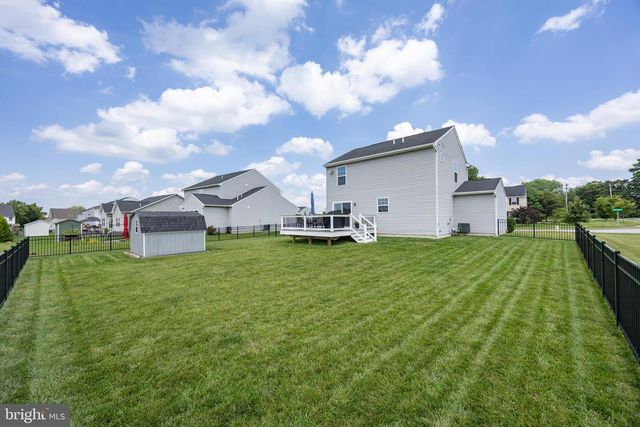 102 DAGUE FARM DR, Coatesville, PA 19320