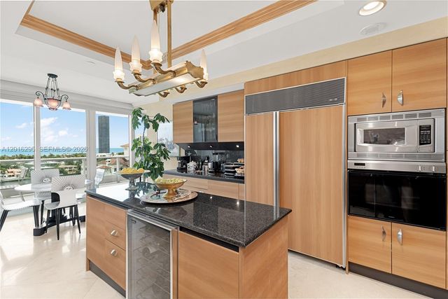 19955 NE 38th Ct 1403, Aventura, FL 33180