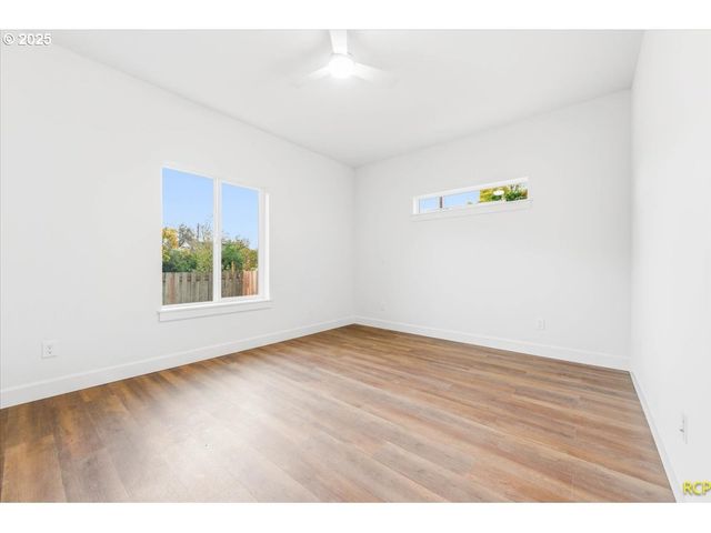 6915 N Smith St, Portland, OR 97203