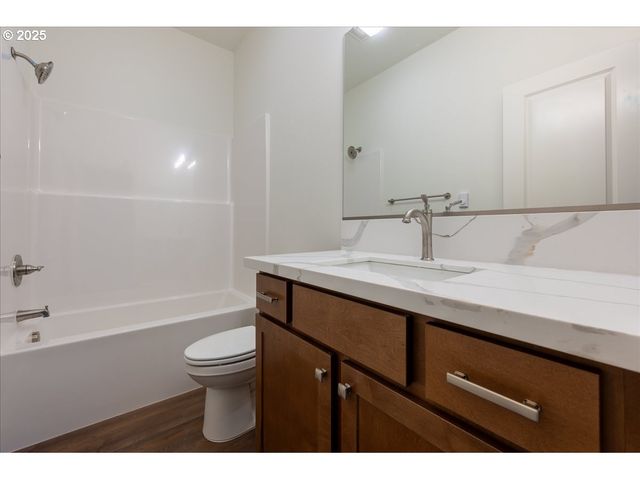 6915 N Smith St, Portland, OR 97203