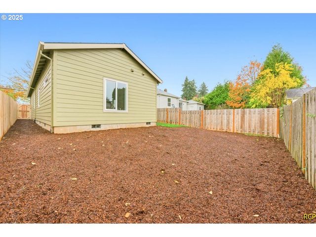 6915 N Smith St, Portland, OR 97203