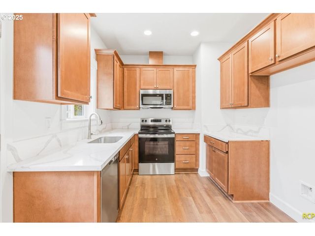 6915 N Smith St, Portland, OR 97203