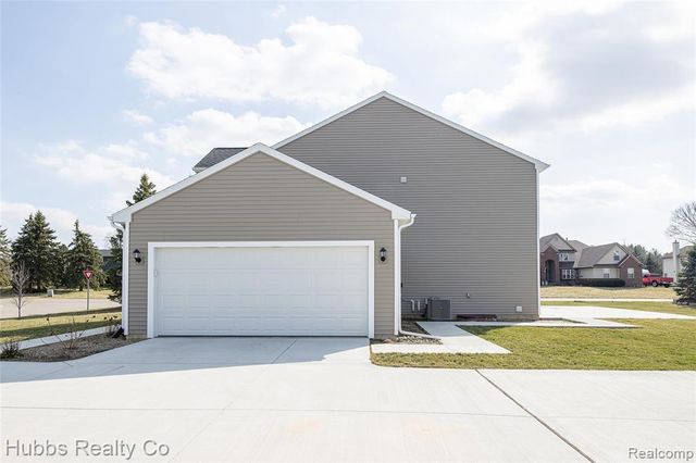 7340 Westminster Circle, Grand Blanc, MI 48439