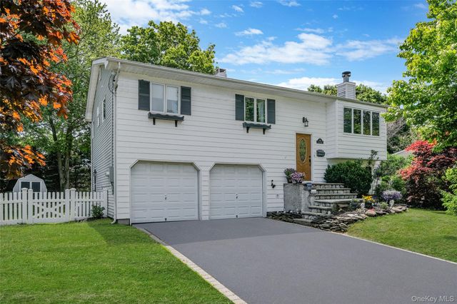 103 Stephen Road, Bayport, NY 11705