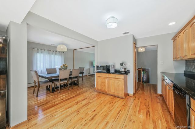 103 Stephen Road, Bayport, NY 11705