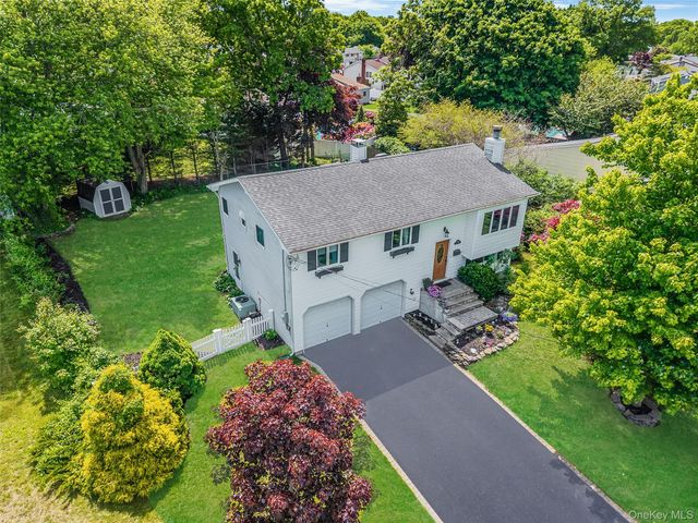 103 Stephen Road, Bayport, NY 11705