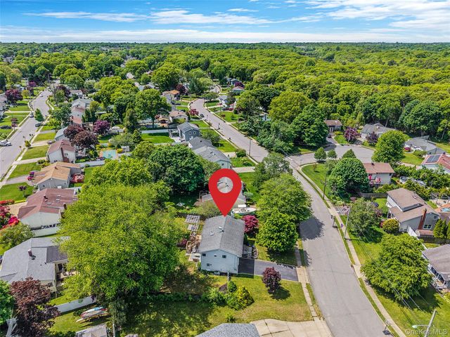 103 Stephen Road, Bayport, NY 11705