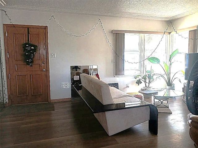 8715 S Van Ness, Inglewood, CA 90305