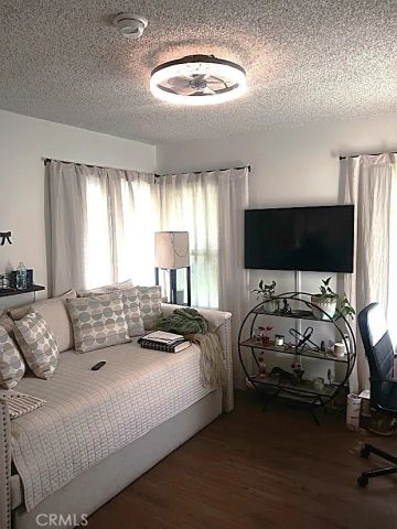 8715 S Van Ness, Inglewood, CA 90305