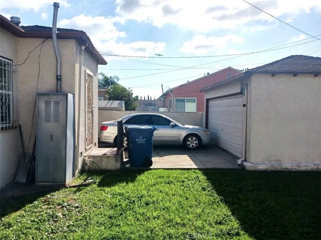 8715 S Van Ness, Inglewood, CA 90305