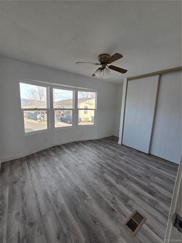 1560 E Street, Golden, CO 80401