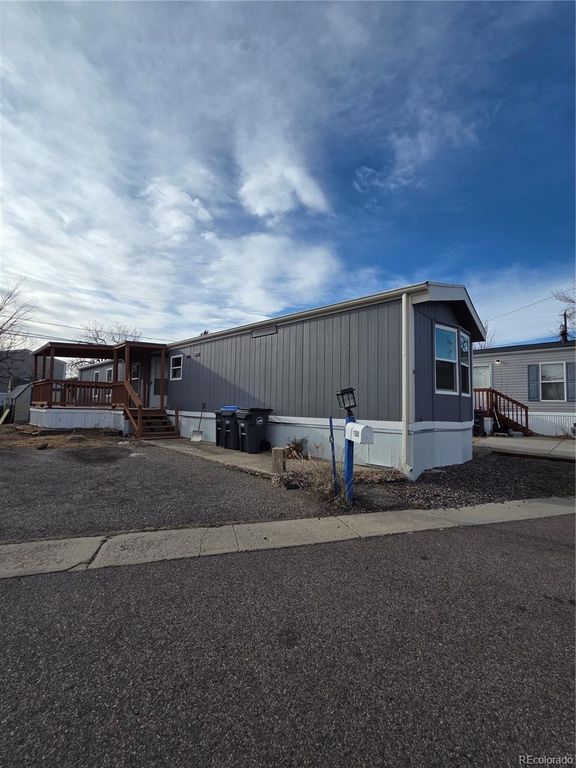 1560 E Street, Golden, CO 80401