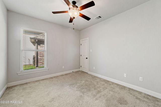 208 Meadowland Drive, Lafayette, LA 70507