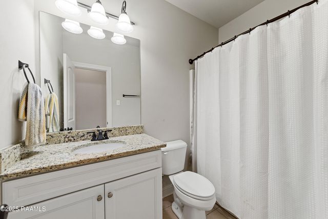 208 Meadowland Drive, Lafayette, LA 70507