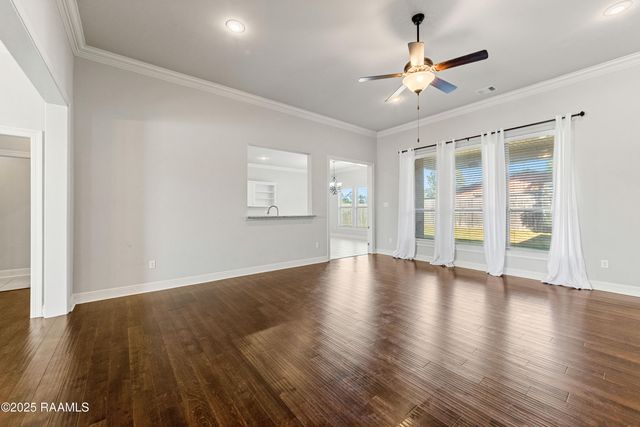 208 Meadowland Drive, Lafayette, LA 70507