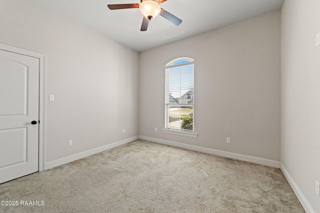 208 Meadowland Drive, Lafayette, LA 70507