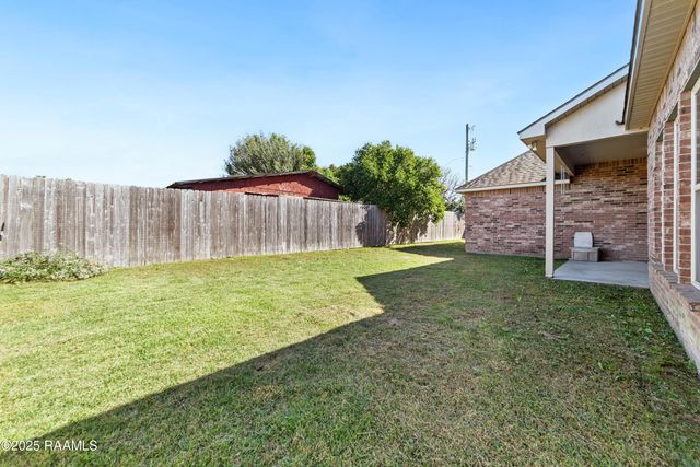 208 Meadowland Drive, Lafayette, LA 70507