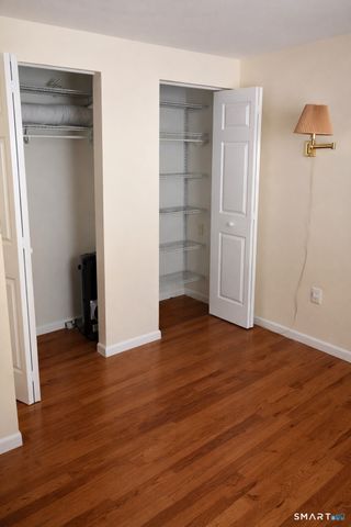 181 Loomis Drive APT 140, West Hartford, CT 06107