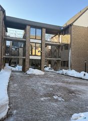 181 Loomis Drive APT 140, West Hartford, CT 06107