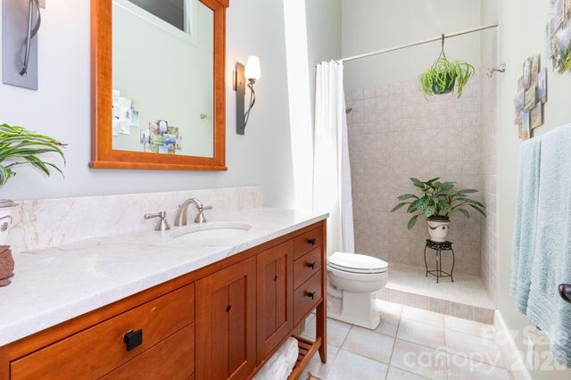 29 Gardner Drive, Asheville, NC 28803