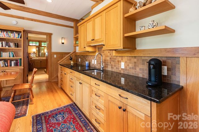 29 Gardner Drive, Asheville, NC 28803