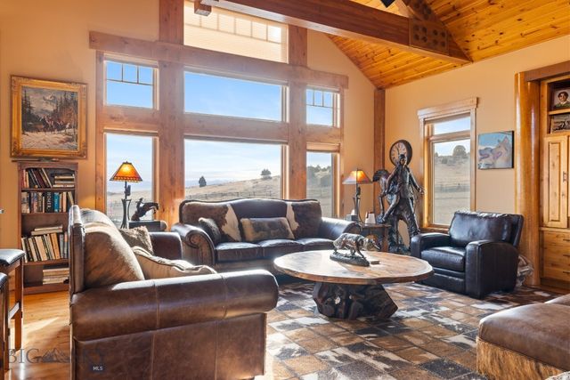 330 Yucca Pass Road, Manhattan, MT 59741