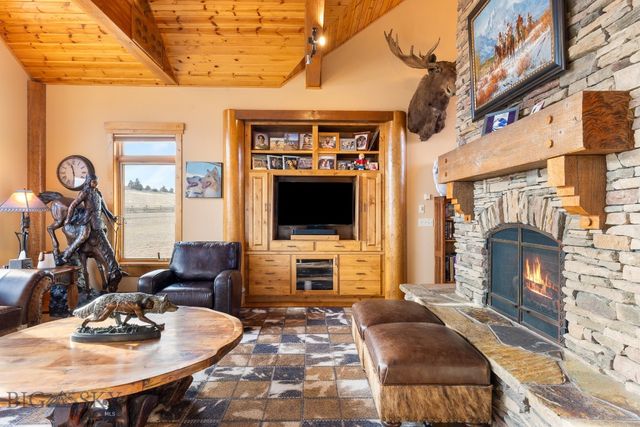 330 Yucca Pass Road, Manhattan, MT 59741