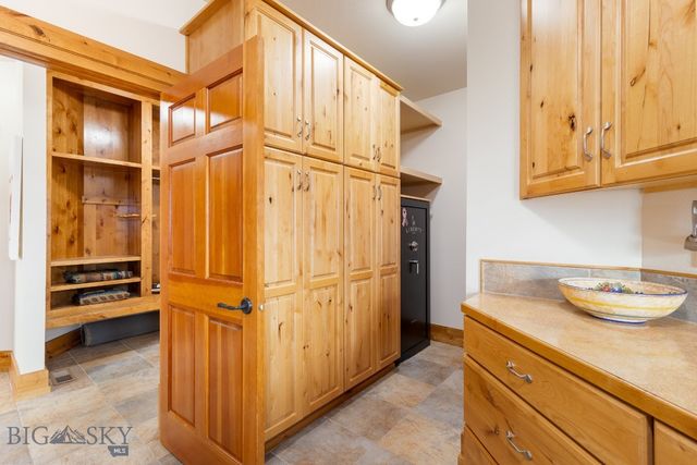 330 Yucca Pass Road, Manhattan, MT 59741