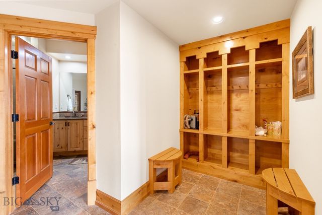 330 Yucca Pass Road, Manhattan, MT 59741