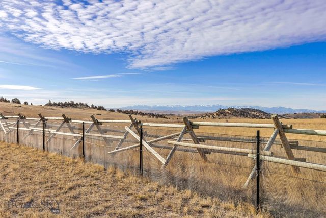 330 Yucca Pass Road, Manhattan, MT 59741
