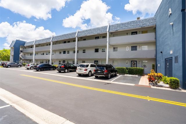 7877 Golf Cir Drive 108, Margate, FL 33063