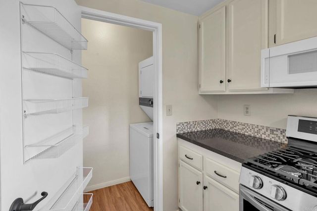 1091 Shadowridge Drive 118, Vista, CA 92081