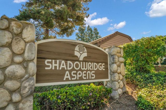 1091 Shadowridge Drive 118, Vista, CA 92081