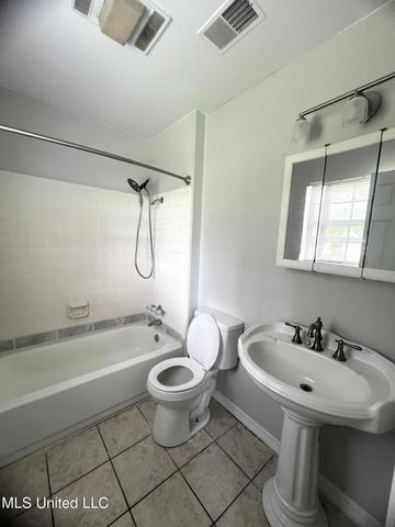 608 Kimberly Drive, D'iberville, MS 39540