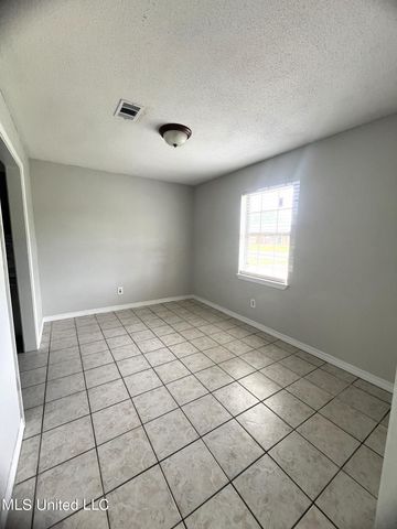608 Kimberly Drive, D'iberville, MS 39540