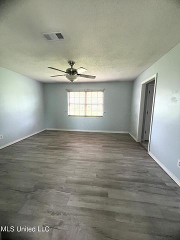 608 Kimberly Drive, D'iberville, MS 39540