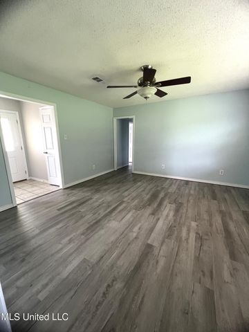 608 Kimberly Drive, D'iberville, MS 39540