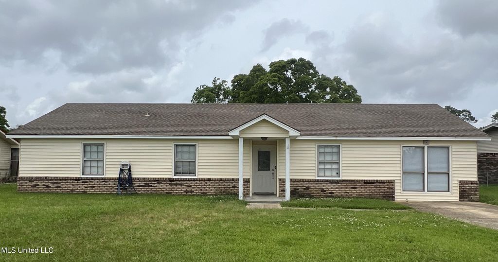 608 Kimberly Drive, D'iberville, MS 39540