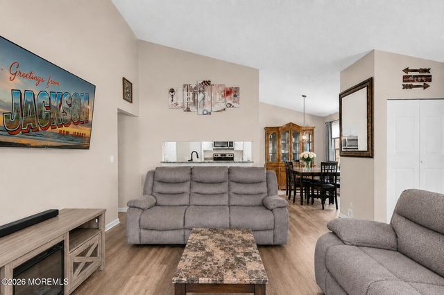 220 Azalea Circle, Jackson, NJ 08527