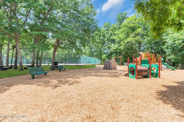 220 Azalea Circle, Jackson, NJ 08527