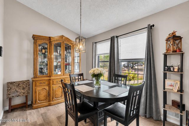 220 Azalea Circle, Jackson, NJ 08527
