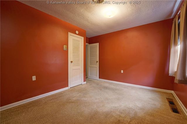 6551 Roosevelt Avenue, Charleston, WV 25304