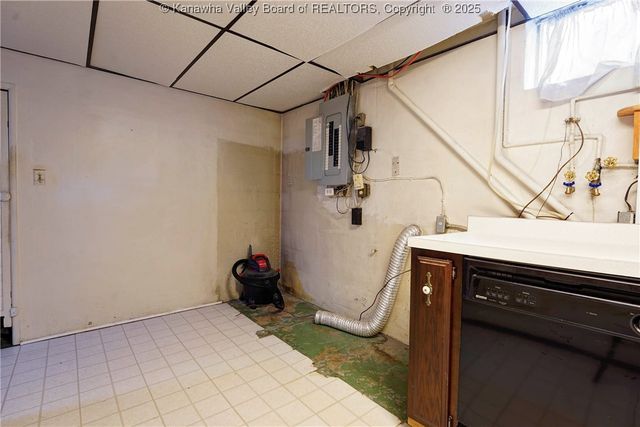 6551 Roosevelt Avenue, Charleston, WV 25304